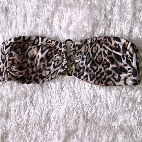 BRAND NEW Victoria’s Secret Swim Top - Picture 1 of 6